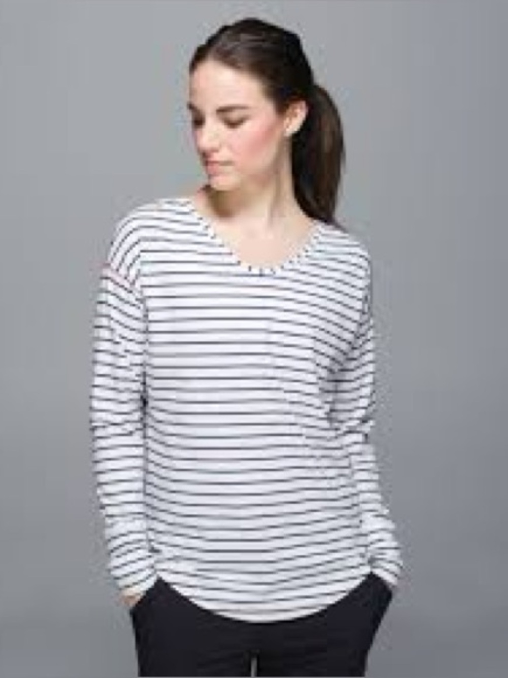Lululemon weekend relaxed-fit long sleeve light gray and navy striped Size M/L